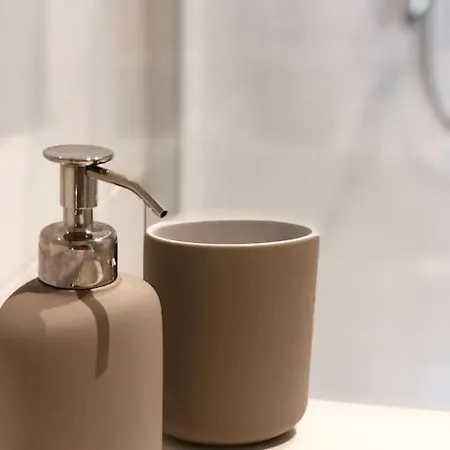 Kuferzeile Seenaehe * Gmunden