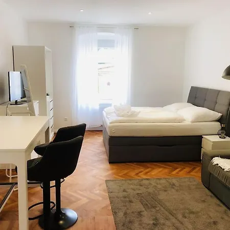 Apartment Kuferzeile Seenaehe